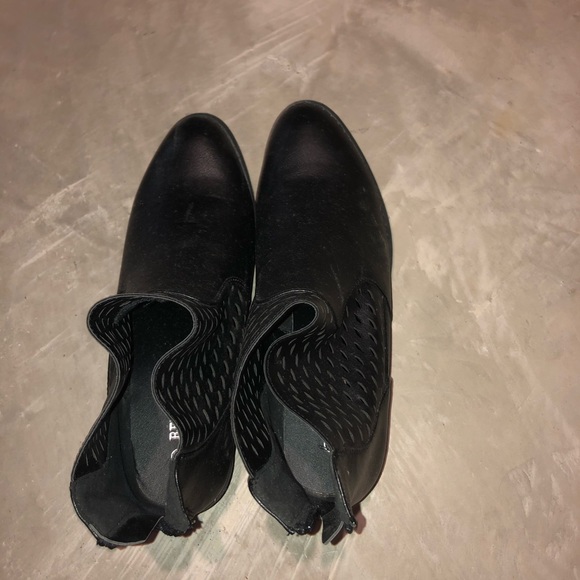 Black booties for fall & winter - Picture 2 of 2